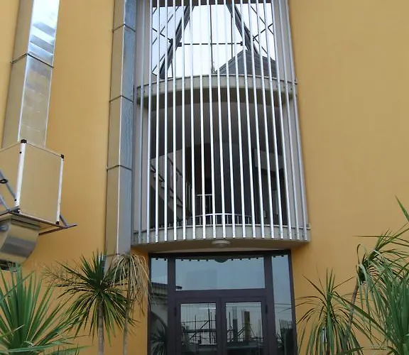 伊尔巴洛奈托酒店 Tarsia