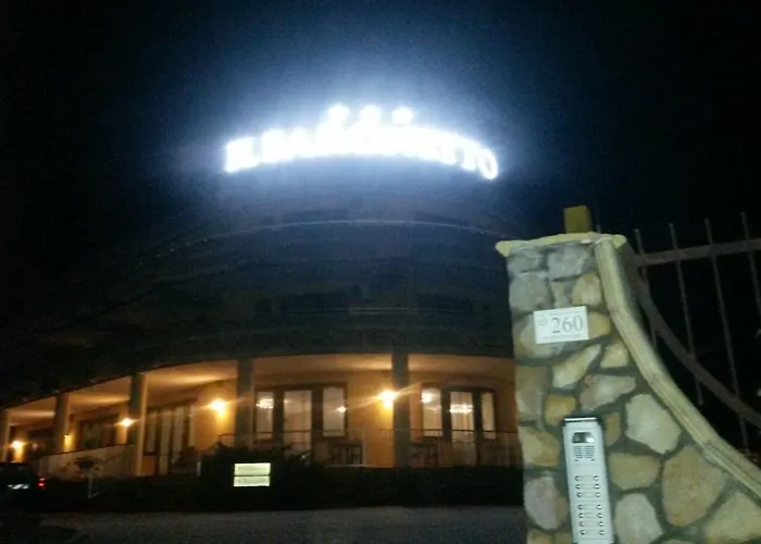 伊尔巴洛奈托酒店 3*