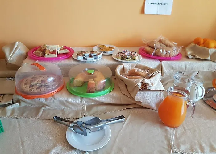 伊尔巴洛奈托酒店 3* Tarsia